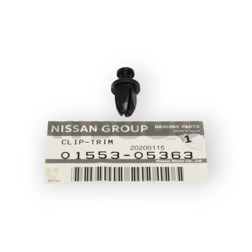 Csomagtér szőnyeg lefogató patent fekete Nissan Patrol Y61 gyári