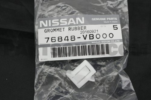 Fender flare plastic nut Nissan Patrol Y61 (2000-2010) factory