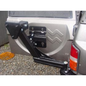 F4x4 kihajtható pótkerék tartó Nissan Patrol Y60