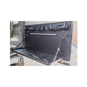   IOD Performance csomagtér ajtóra szerelhető expedíciós asztal és burkolat Nissan Patrol Y60