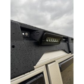   V1 oldalsó lámpatartó elem IOD Perfromance tetőcsomagtartóhoz Nissan Patrol Y60 Y61