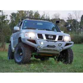 Első lökhárító Nissan Patrol Y61 acél